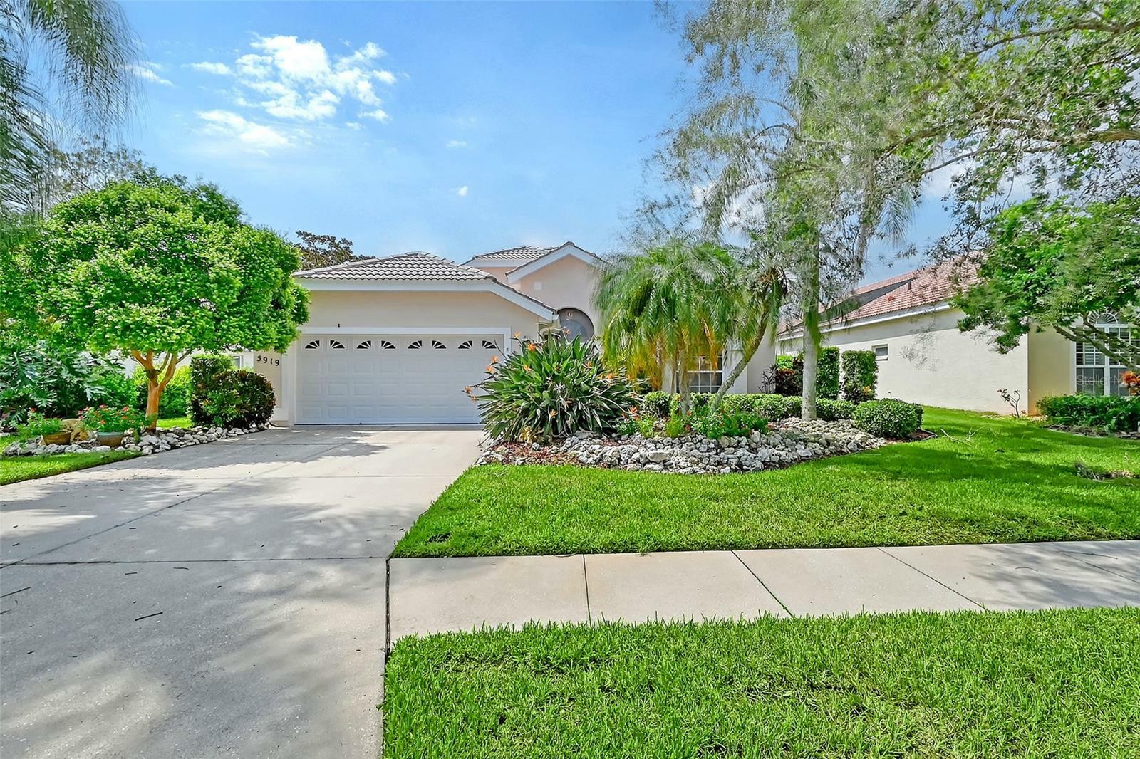 Property Photo:  5919 Sandstone Avenue  FL 34243 