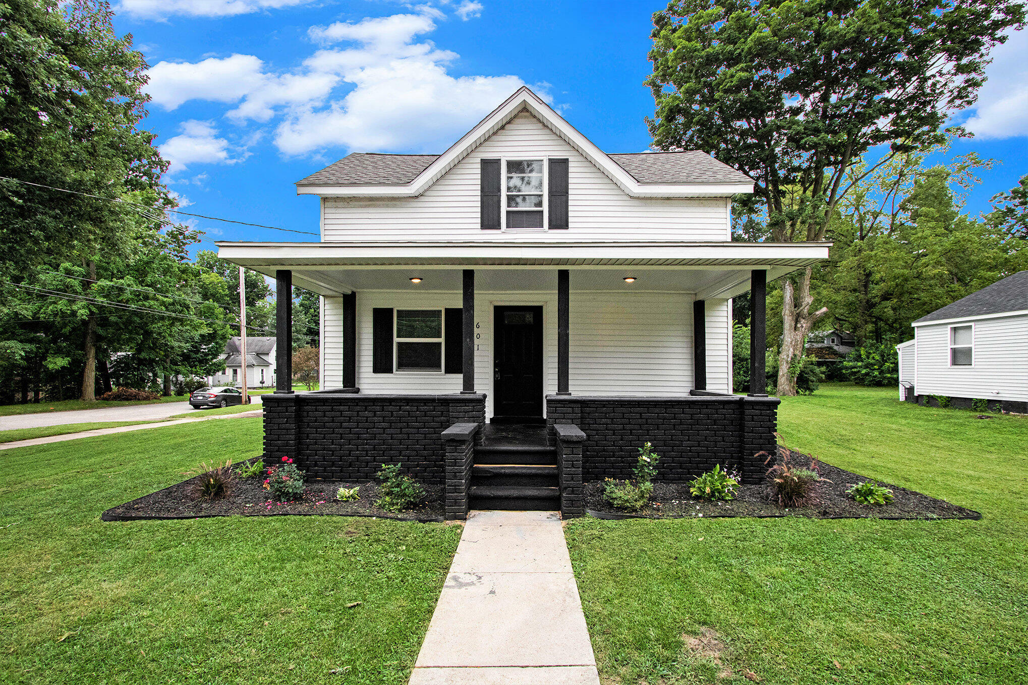 Property Photo:  601 Orchard Street  MI 49047 