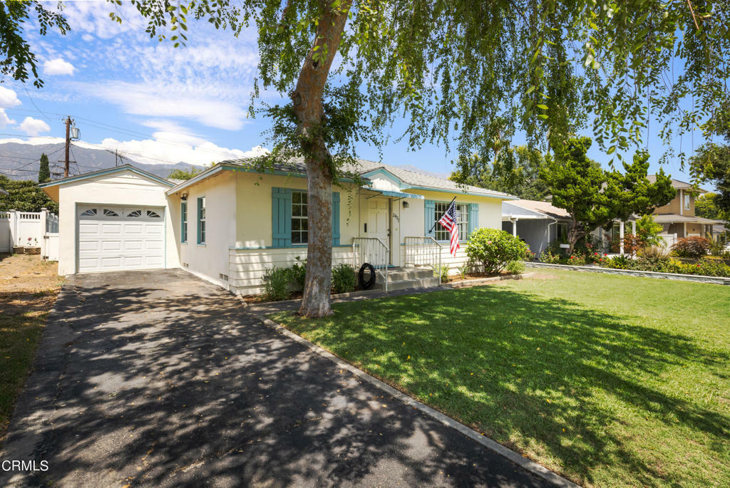 Property Photo: 2407 E Dudley Street CA 91104