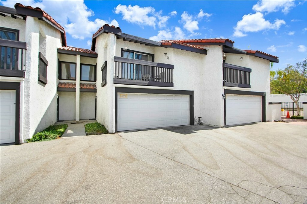 Property Photo:  20940 Judah Lane 17  CA 91321 