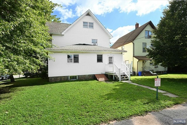 Property Photo:  410 High Street 1  NJ 07624 