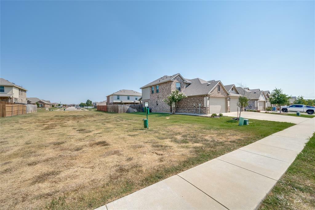 5000-5002 Villas Drive  Sanger TX 76266 photo