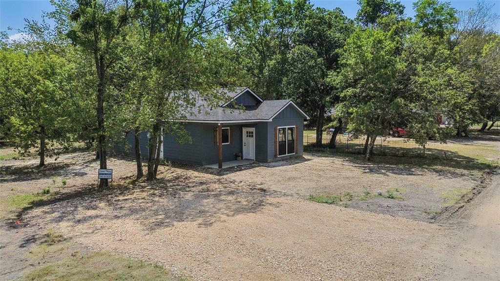 Property Photo:  1019 SW 5th Street  TX 75432 