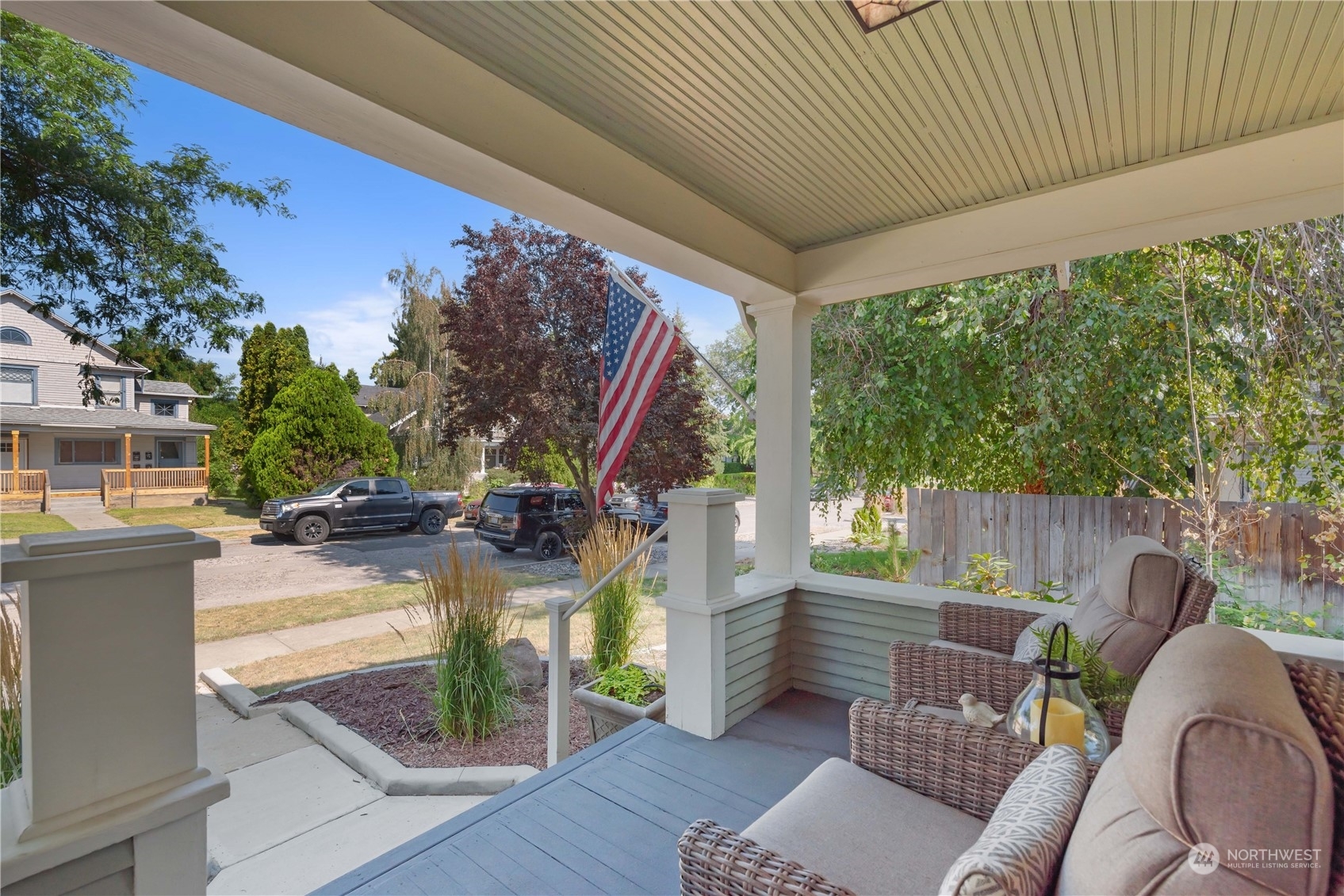 Property Photo:  535 Douglas Street  WA 98801 