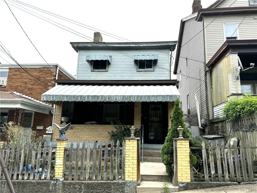 Property Photo:  409 Allen Street  PA 15210 