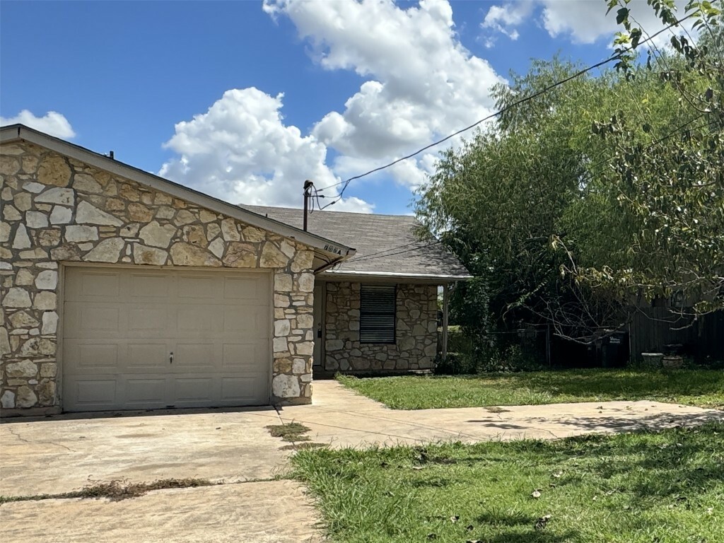 Property Photo:  702 Kimberly Street A  TX 78628 