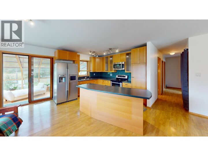 Property Photo: 2087 3 Highway BC V0B 1M5