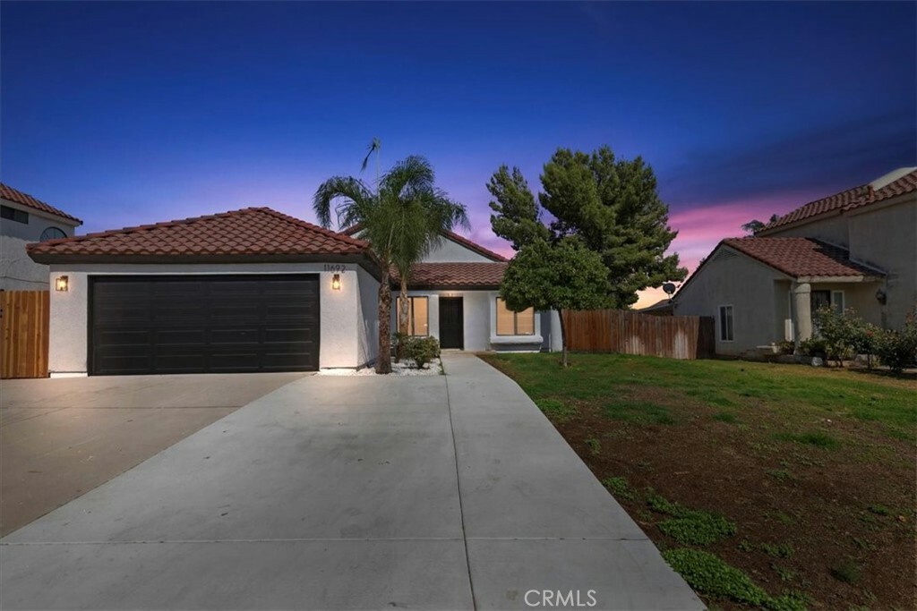 Property Photo:  11692 Hummingbird Place  CA 92557 