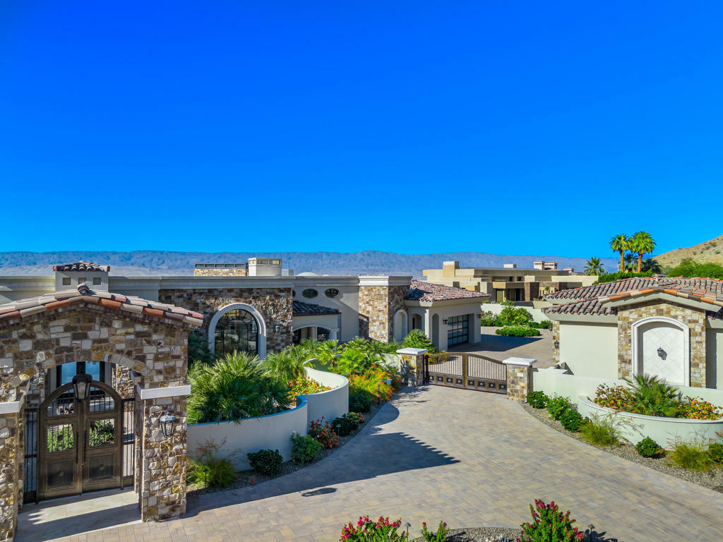 Property Photo: 51 Falcon Point CA 92270