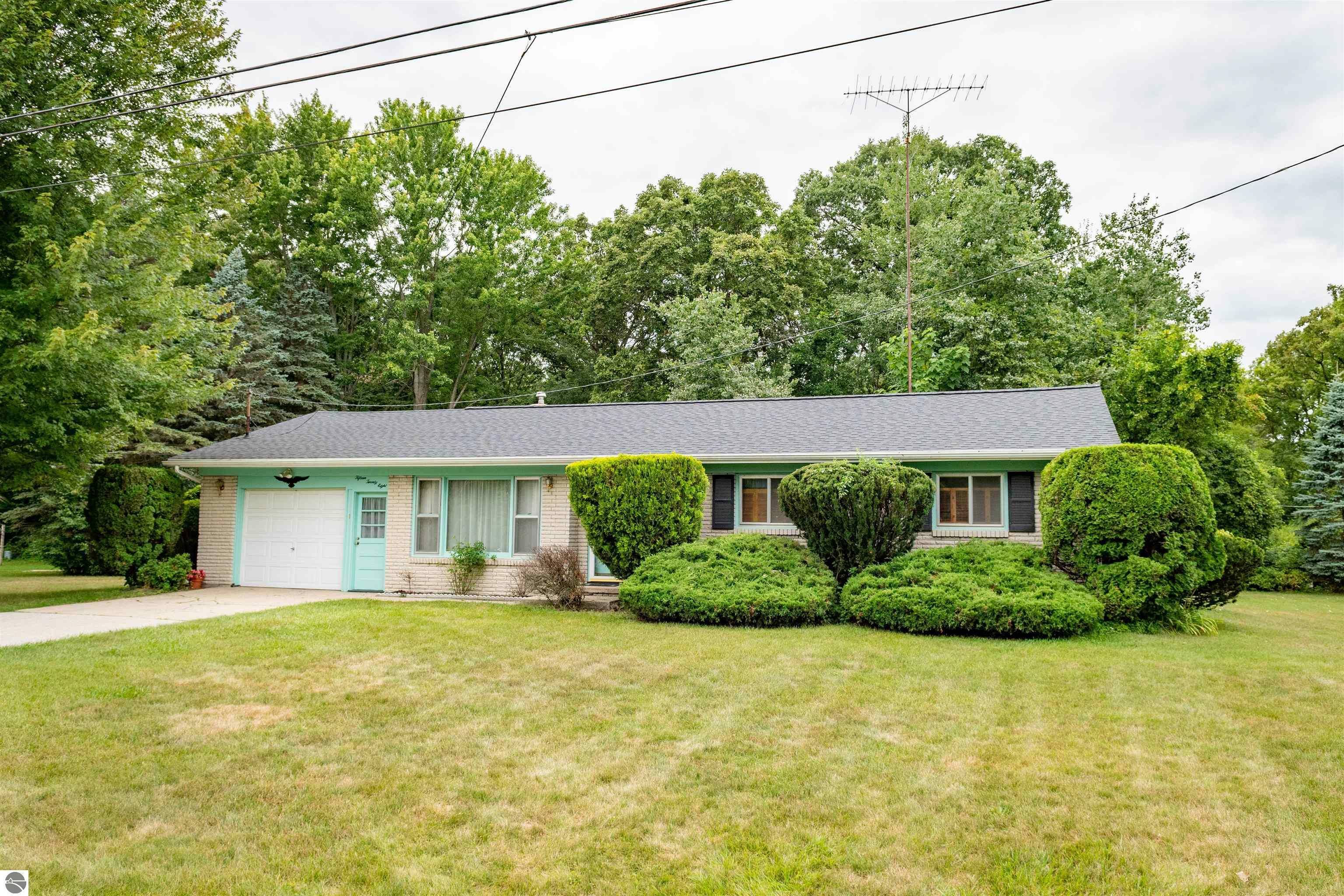 Property Photo:  1528 Belmont Drive  MI 48858 