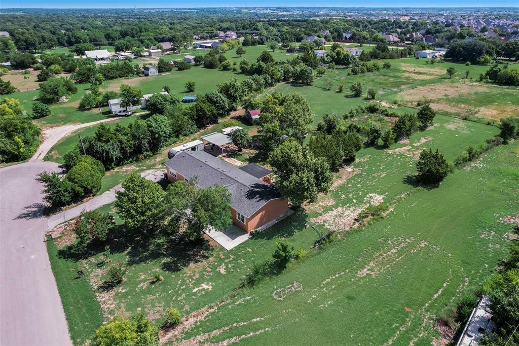 Property Photo:  1809 Sunlit Court  TX 76065 