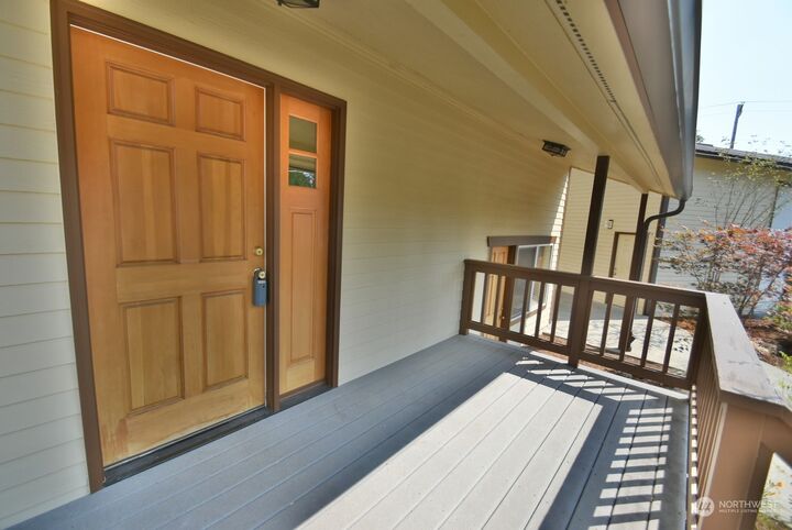 Property Photo:  21121 95th Avenue SE  WA 98296 