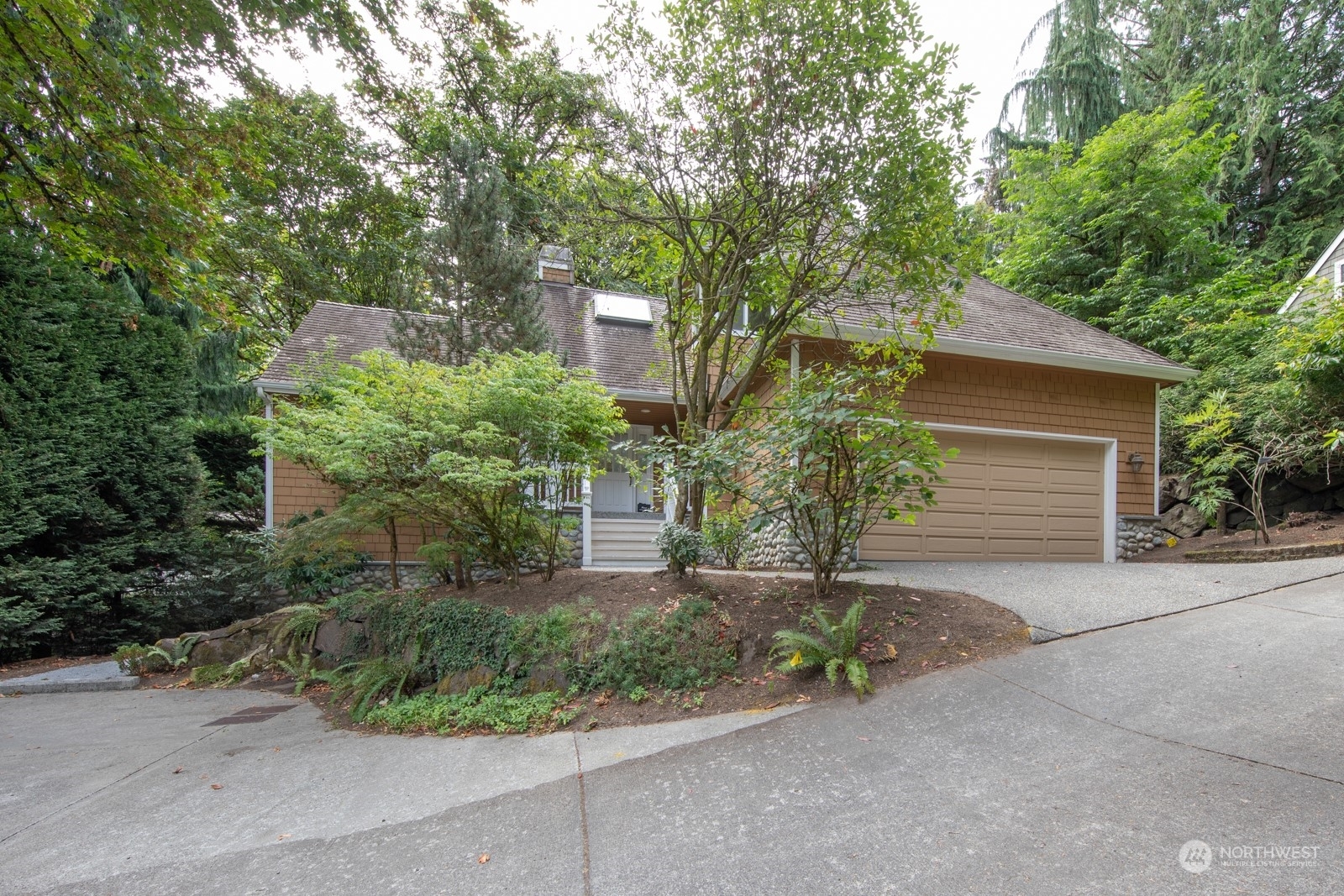 4233 NE 92nd Street  Seattle WA 98115 photo