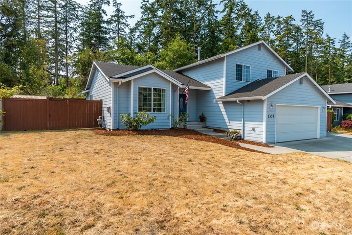 Property Photo:  1337 NW Redwing Drive  WA 98277 