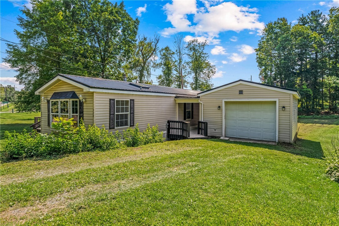 Property Photo:  328 S Shenango  PA 16137 