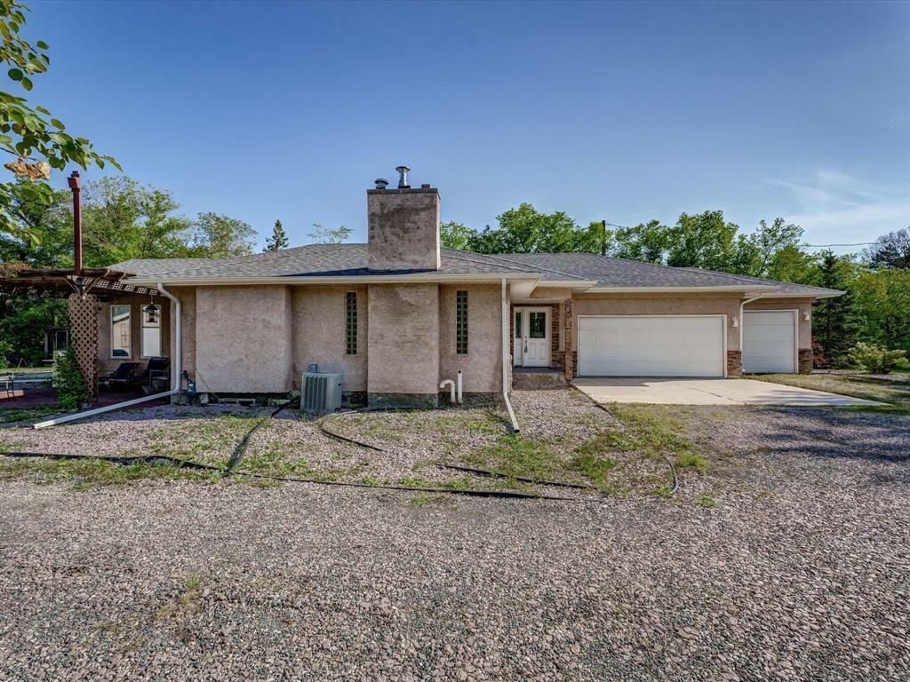 Property Photo:  6252 Henderson Highway  MB R1C 0B9 