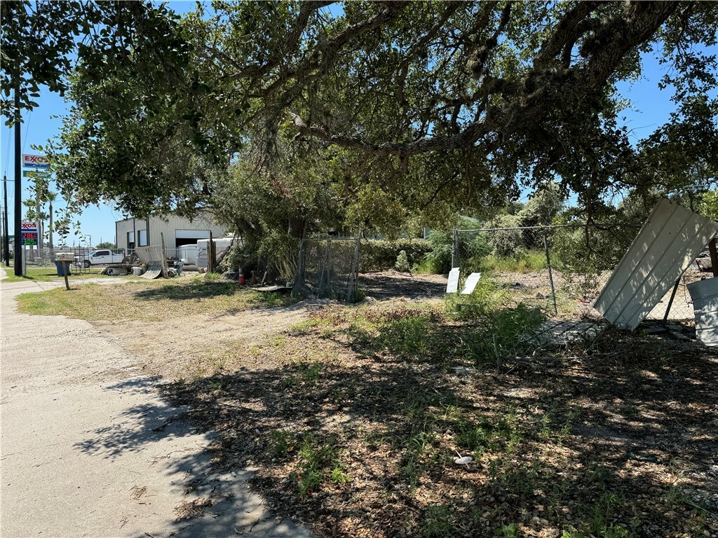 Property Photo:  1513 W Market Street  TX 78382 