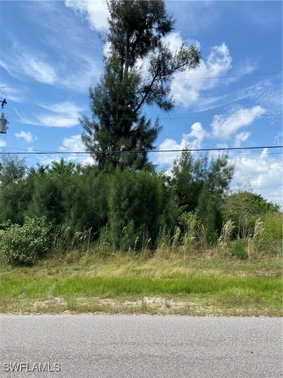 Property Photo:  1824 SW Embers Lane  FL 33991 
