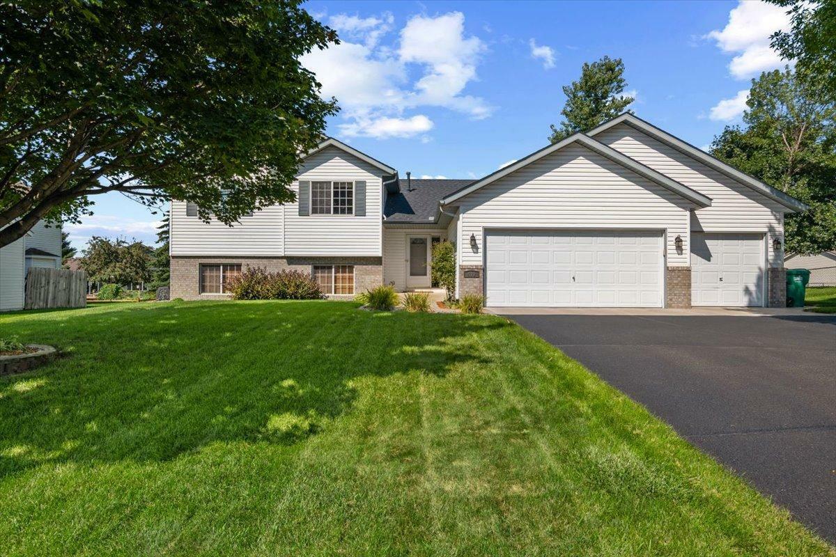 Property Photo:  419 Maple Knoll Way NW  MN 55376 