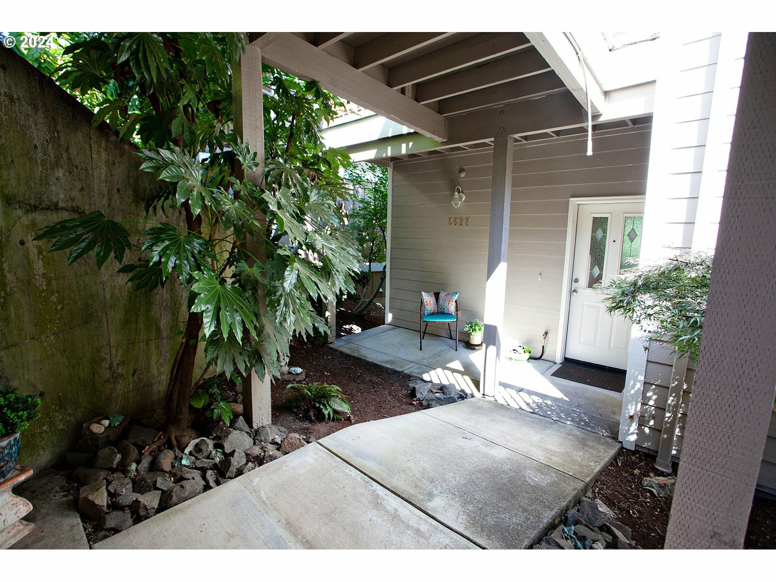 Property Photo:  3627 Colony Oaks Dr  OR 97405 