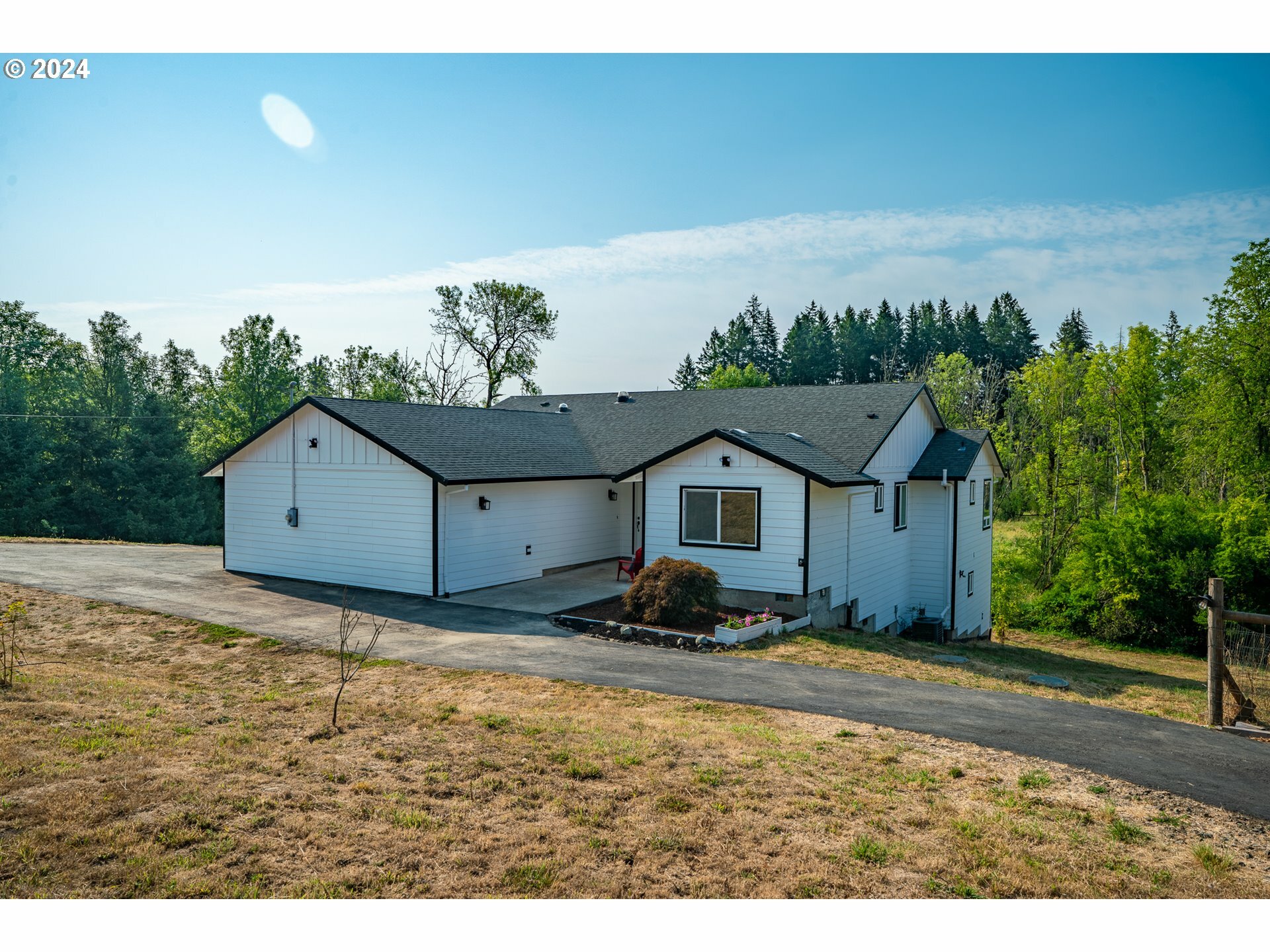 Property Photo: 17240 NW Germantown Rd OR 97231