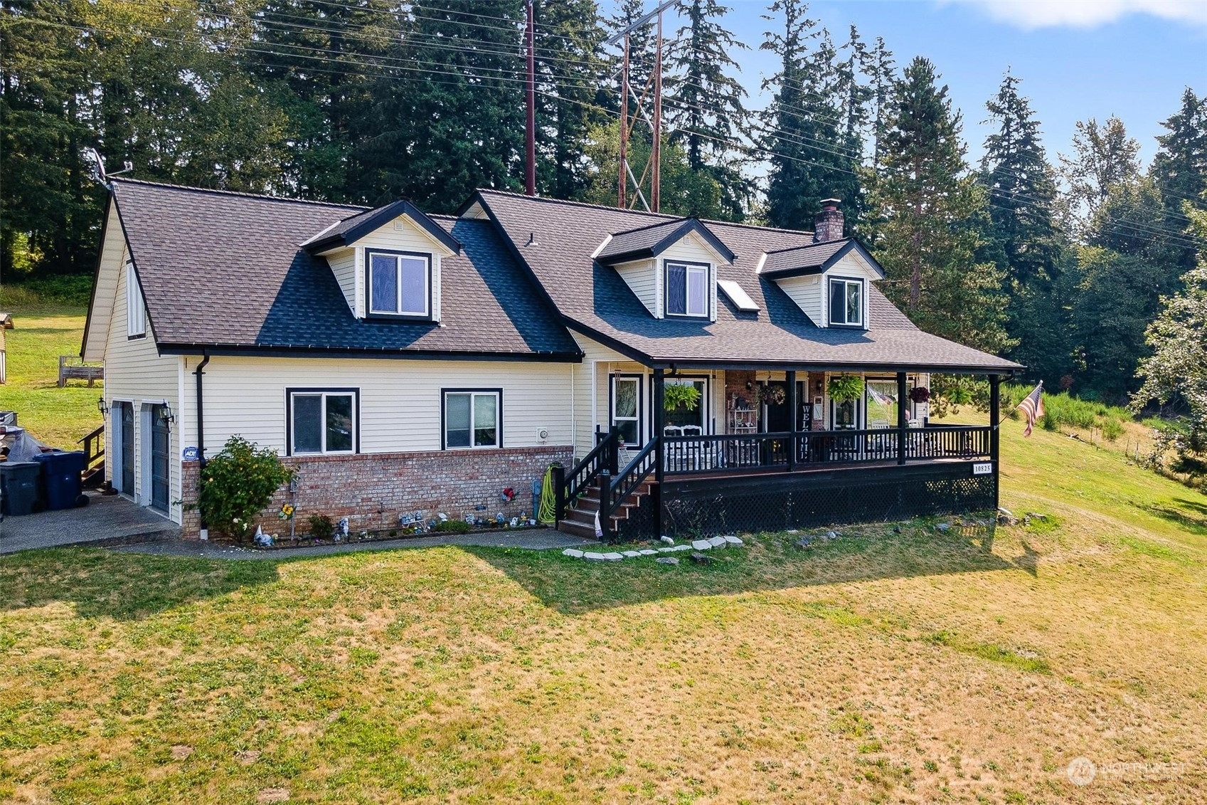 Property Photo:  10825 76th Drive NE  WA 98271 