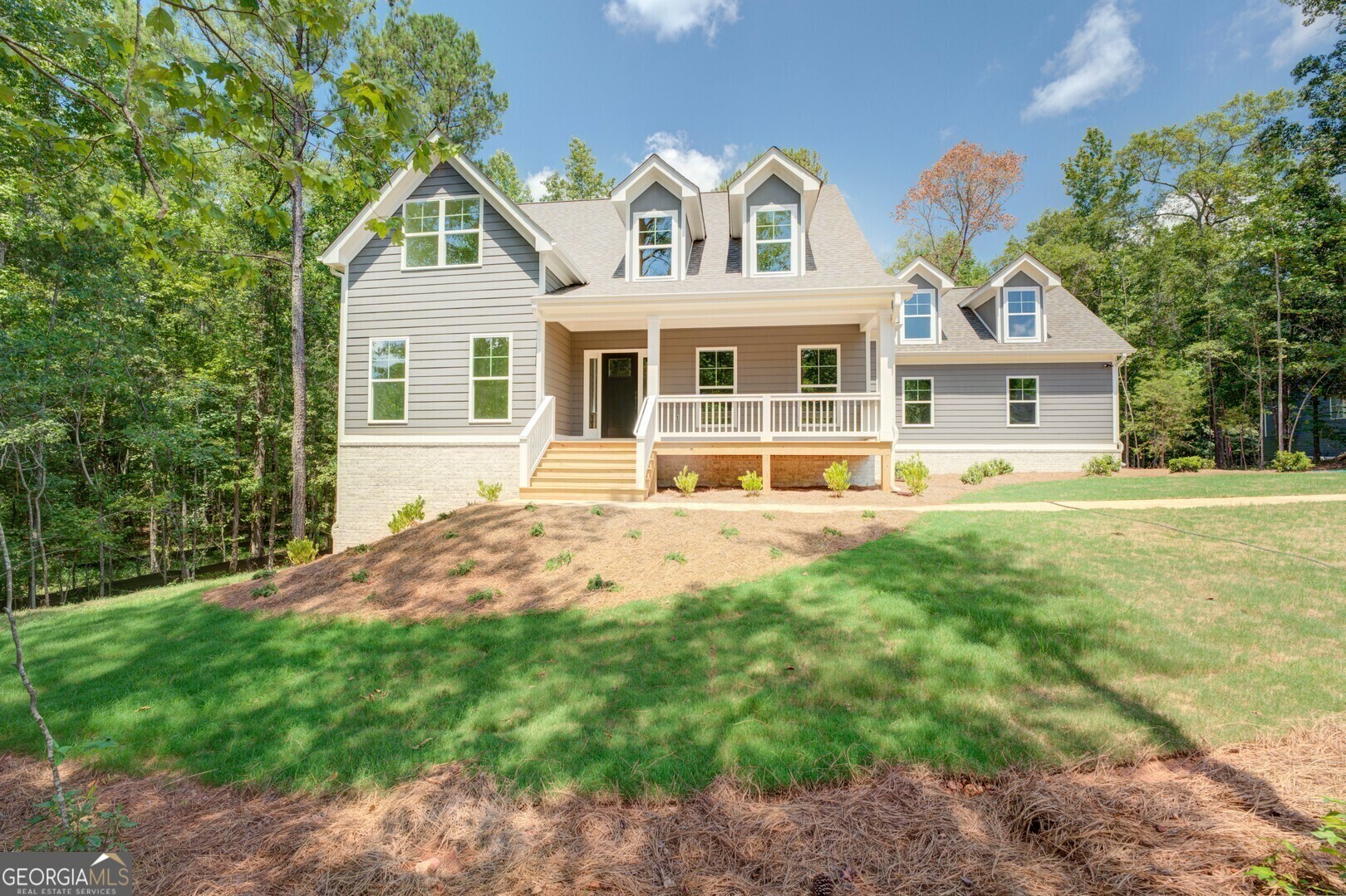 Property Photo:  220 Nicklaus Circle  GA 30025 