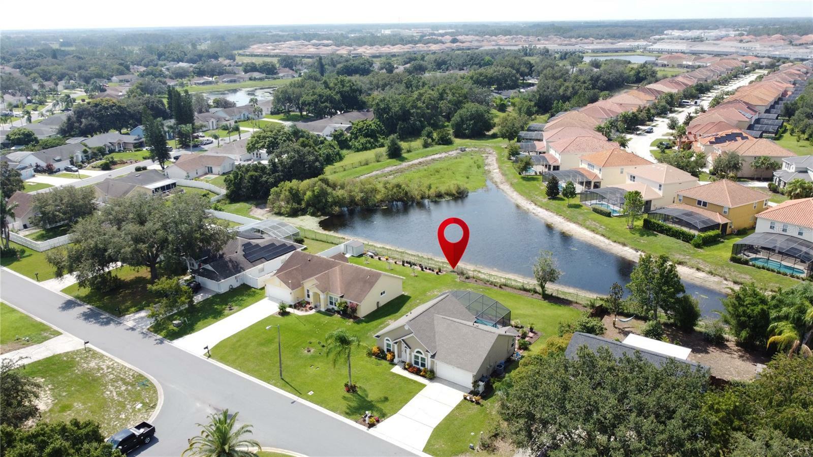 Property Photo:  433 Meadow Green Drive  FL 33837 