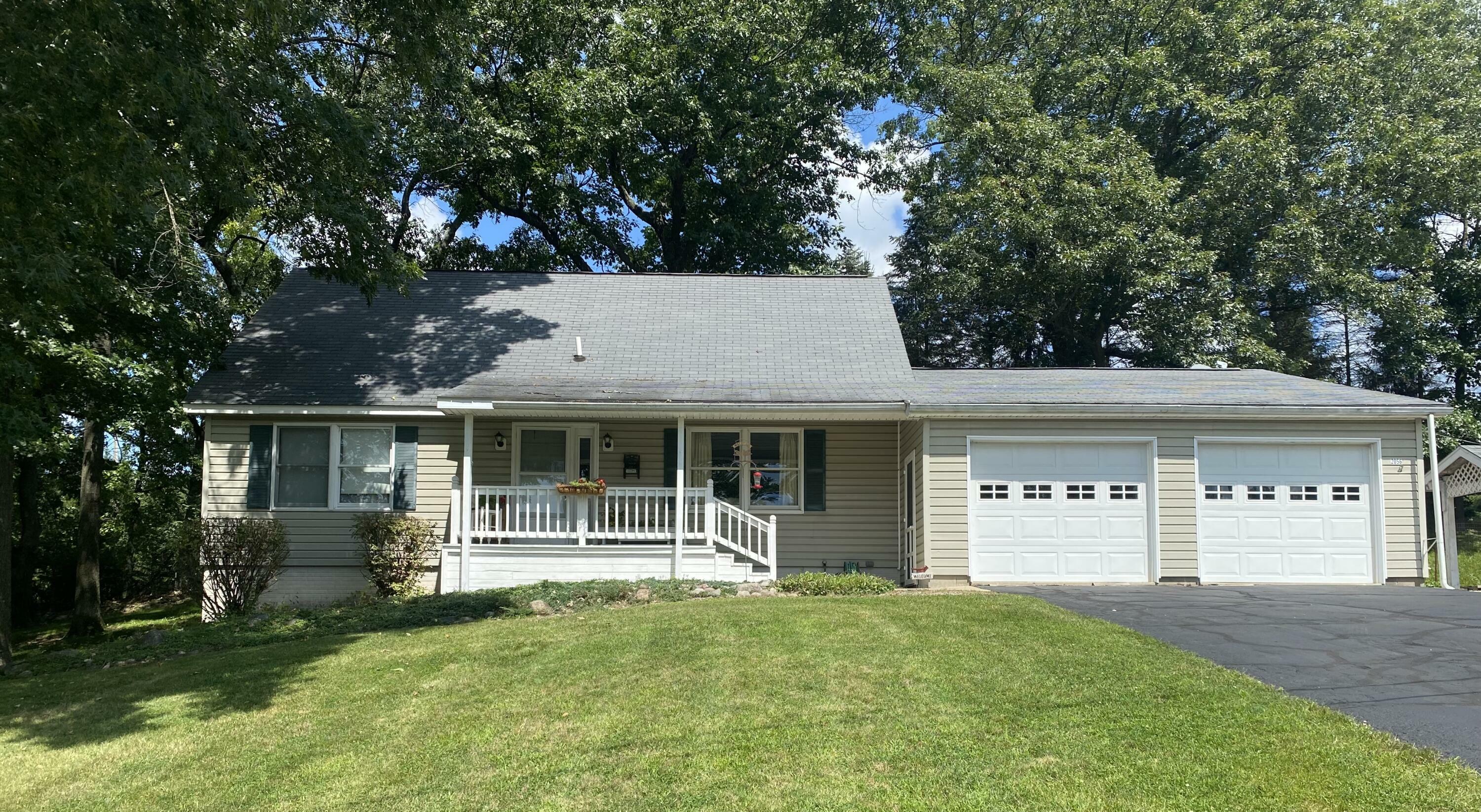 Property Photo:  2056 Earl Drive  MI 49242 