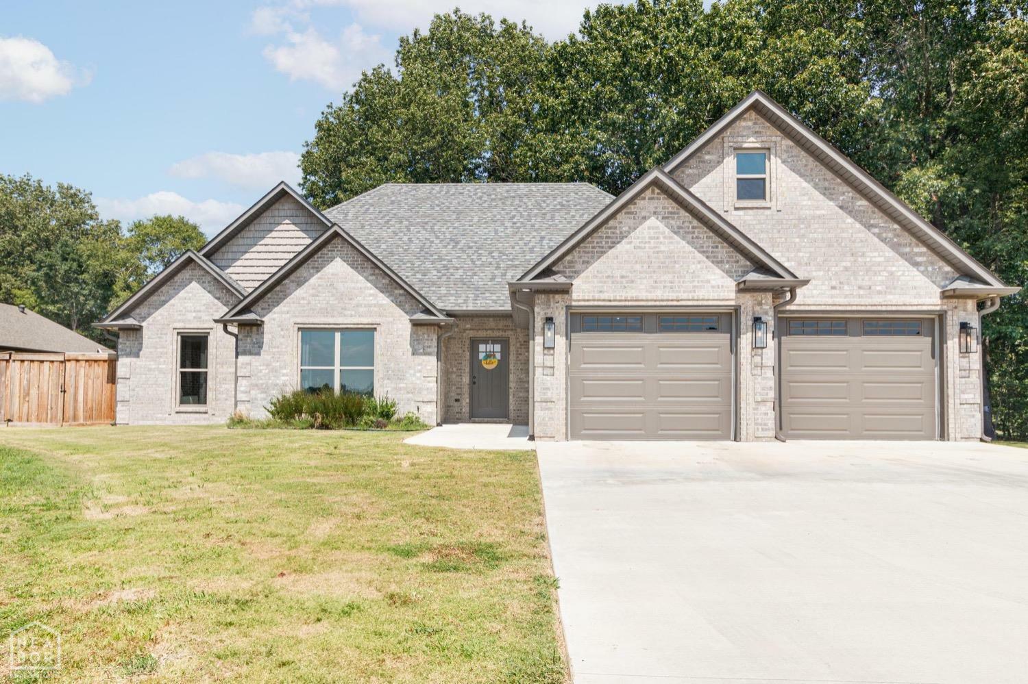 Property Photo:  2501 Evie Kayte Cove  AR 72450 