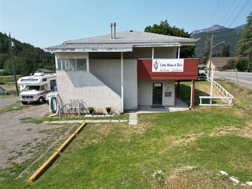 Property Photo:  5683 97N Highway  BC V0E 1W0 