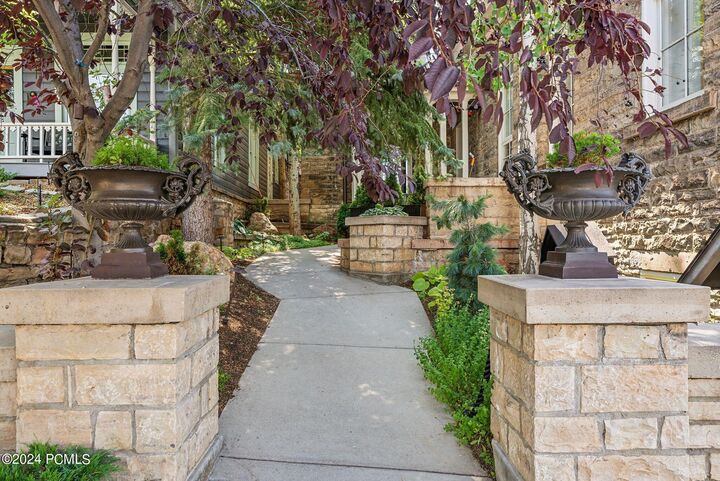 Property Photo: 543 Park Avenue UT 84060