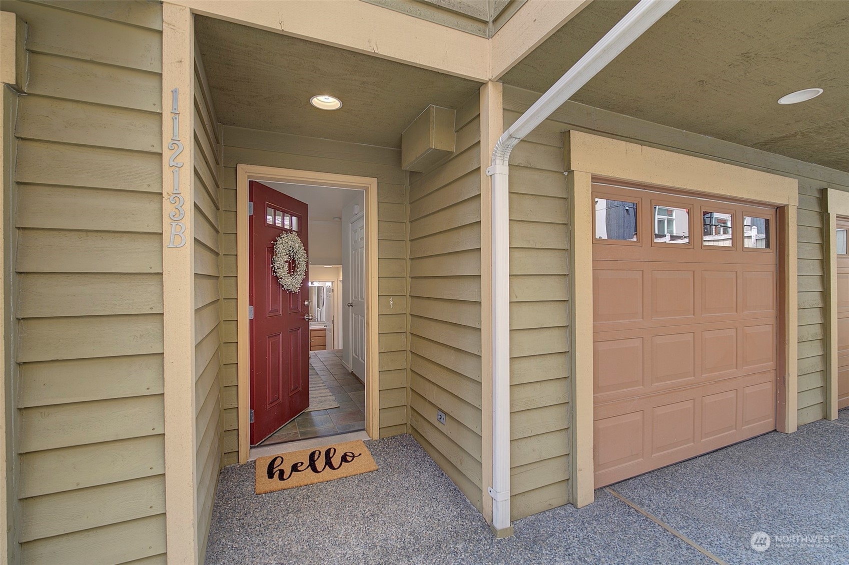 Property Photo:  11213 Greenwood Avenue N B  WA 98133 