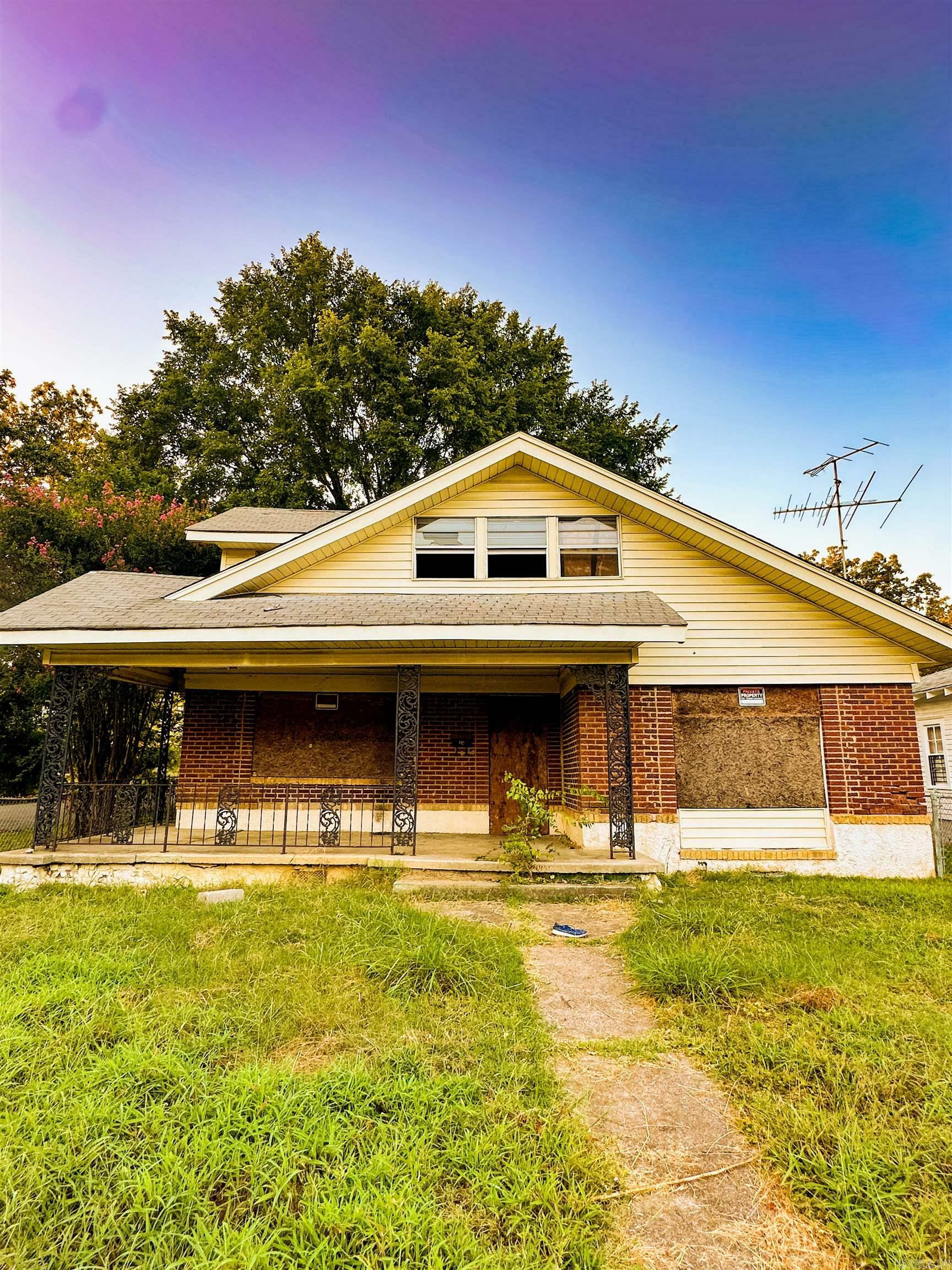 Property Photo:  4324 W 13th St  AR 72204-2904 