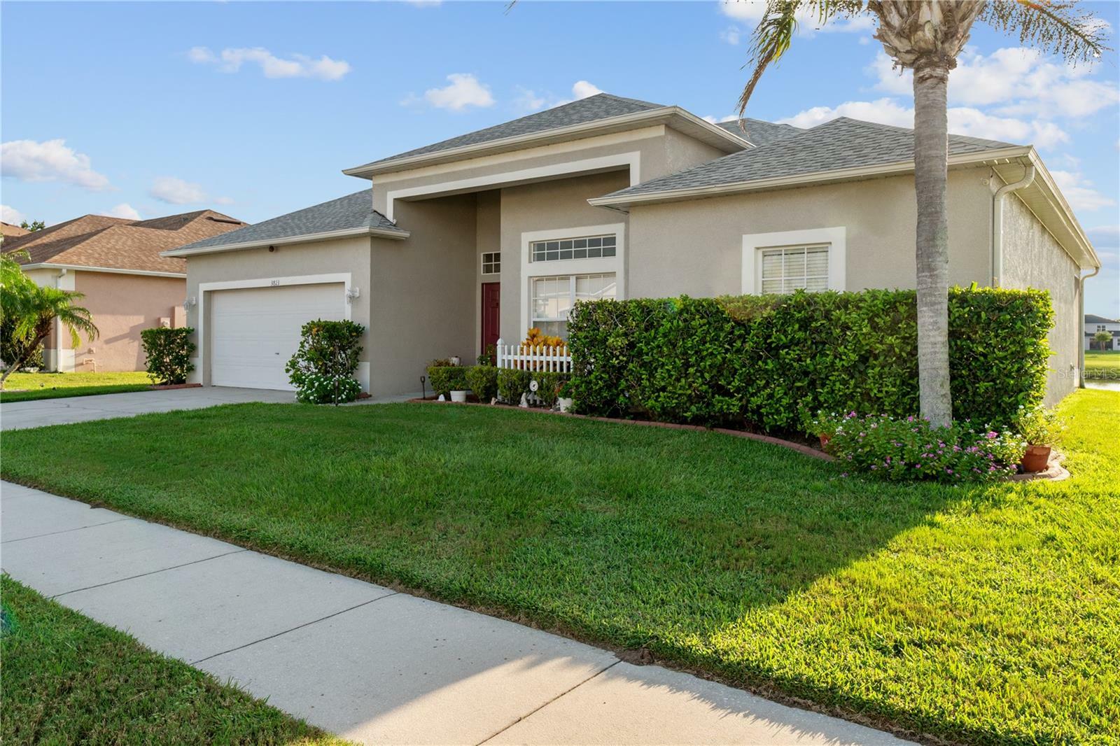 Property Photo: 3813 Swallowtail Lane FL 34744