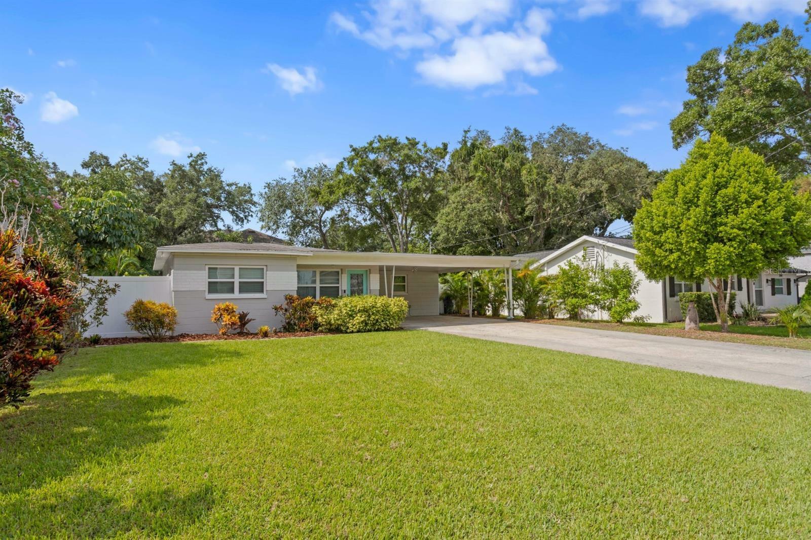 Property Photo:  3912 W Cleveland Street  FL 33609 