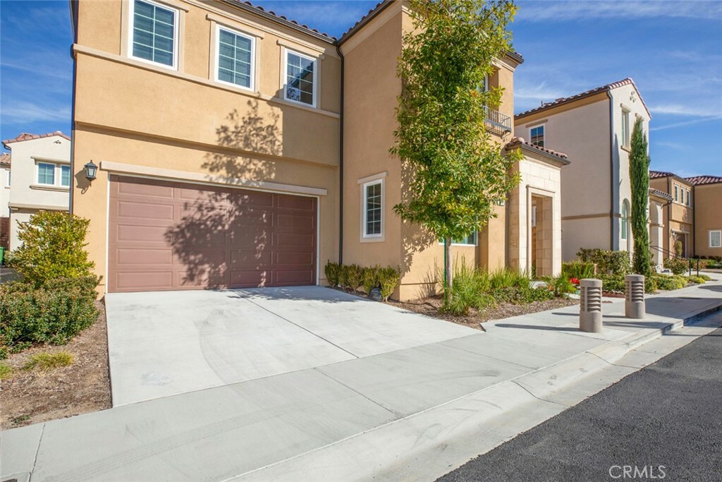 Property Photo:  20817 W Bur Oak Circle  CA 91326 