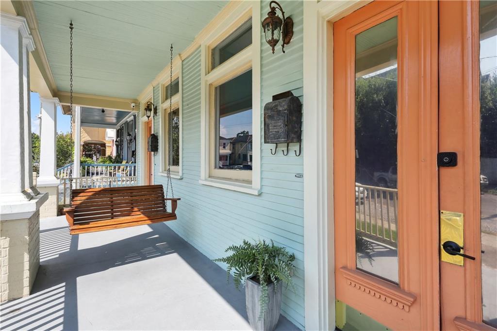 Property Photo:  227 29 S Gayoso Street  LA 70119 