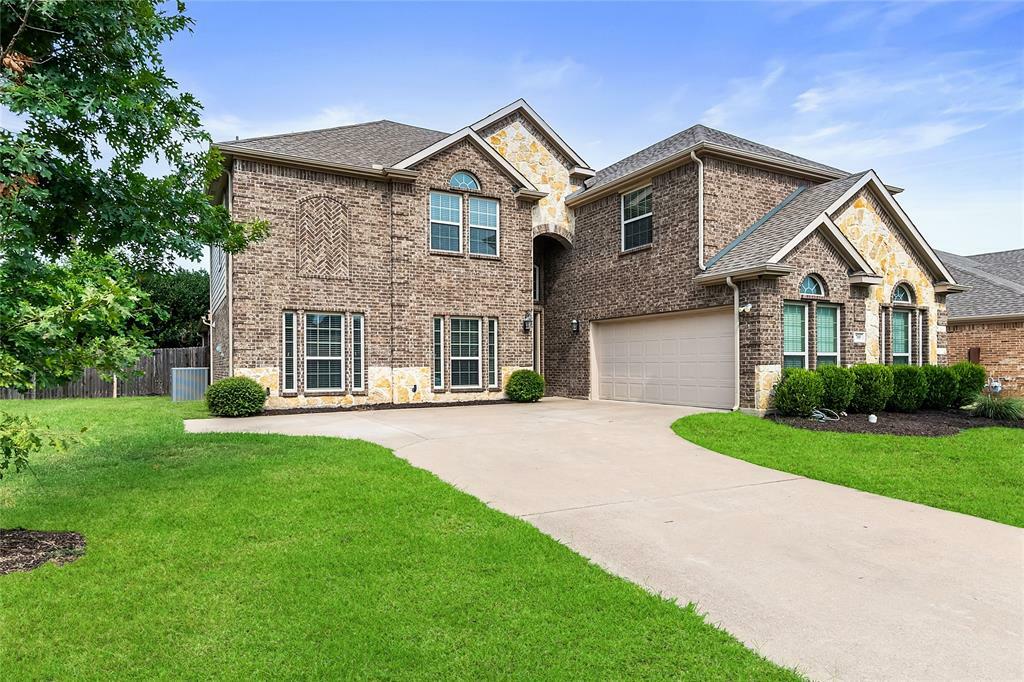 Property Photo:  705 Twin Hills Lane  TX 75115 