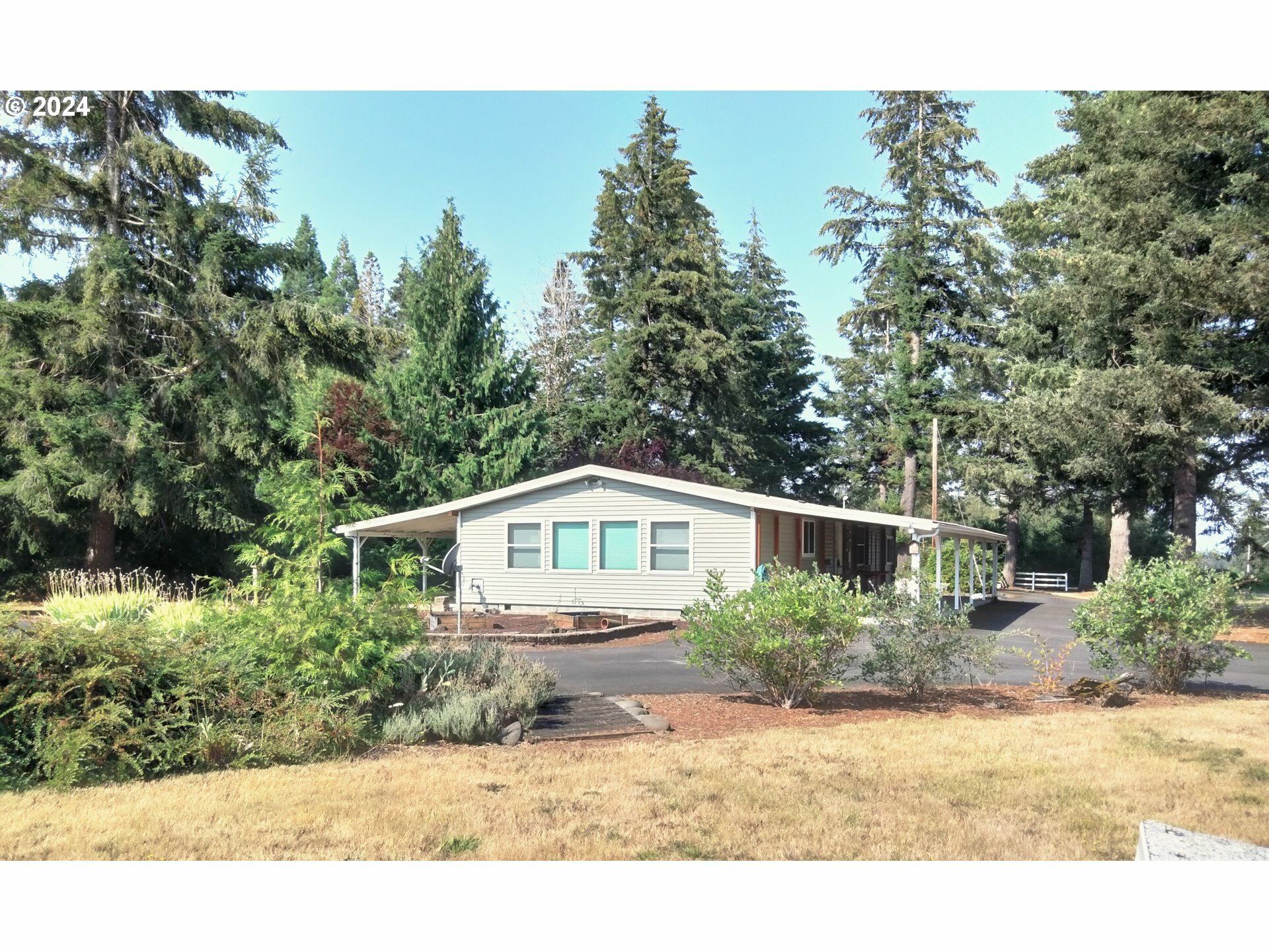 Property Photo: 23288 S Reid Rd OR 97023