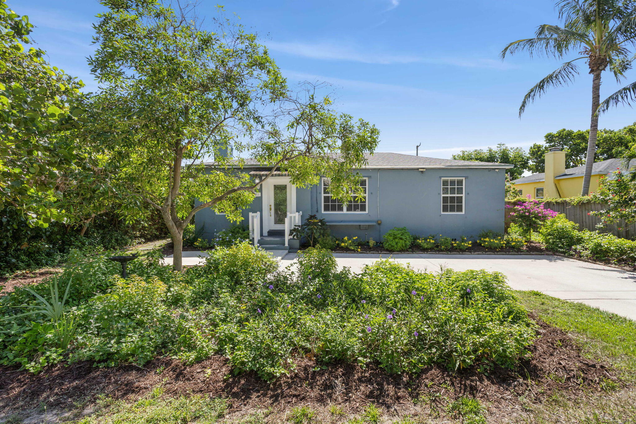 Property Photo:  309 SW 1st Avenue  FL 33444 