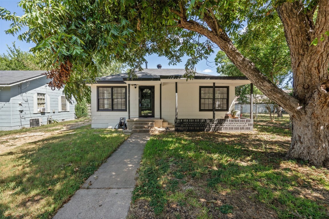 Property Photo:  1812 Eckhardt Street  TX 76574 