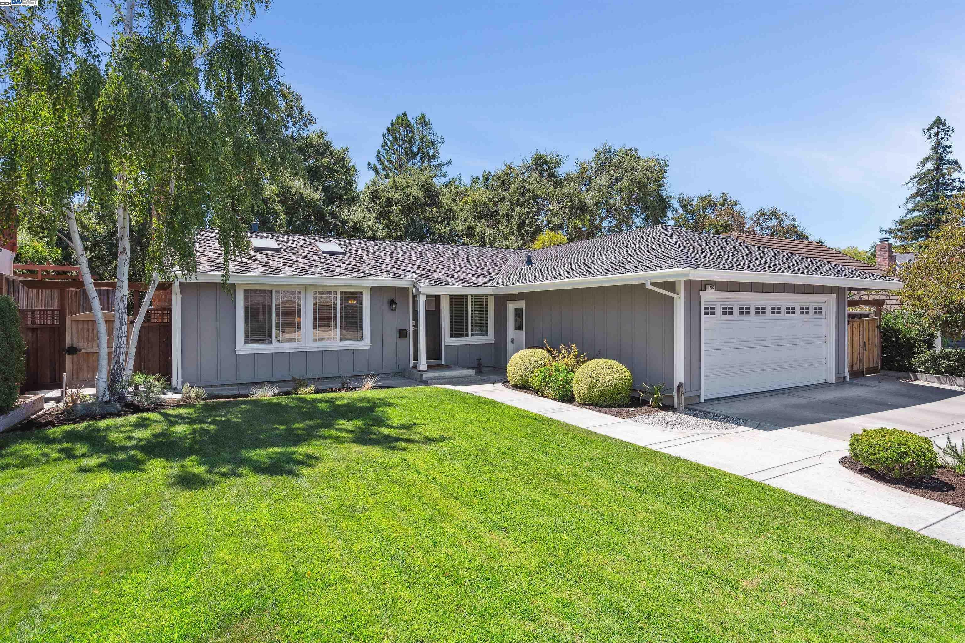 Property Photo:  1296 Vintner Way  CA 94566 