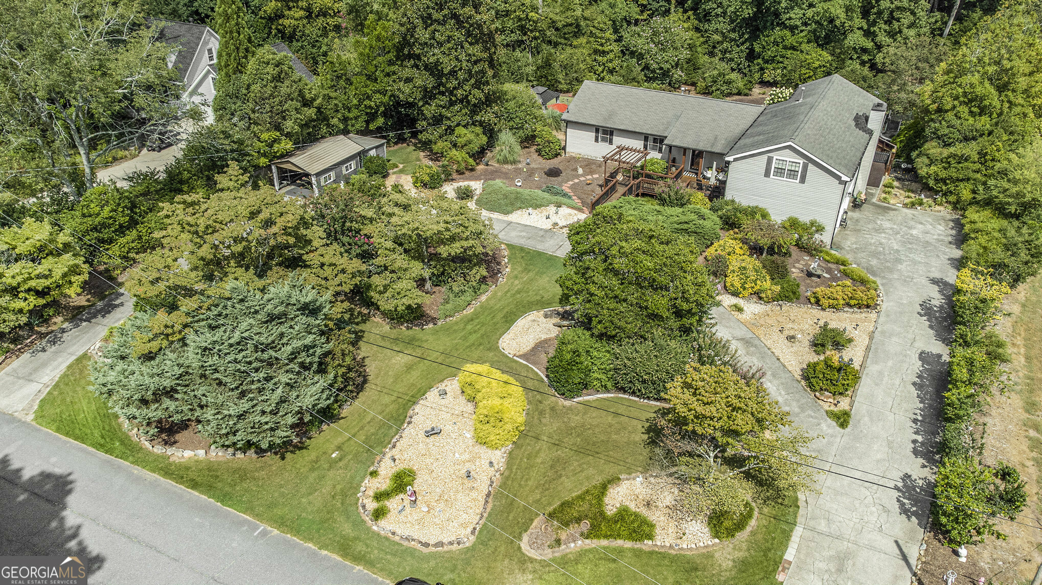 Property Photo:  6228 Lively Way  GA 30040 
