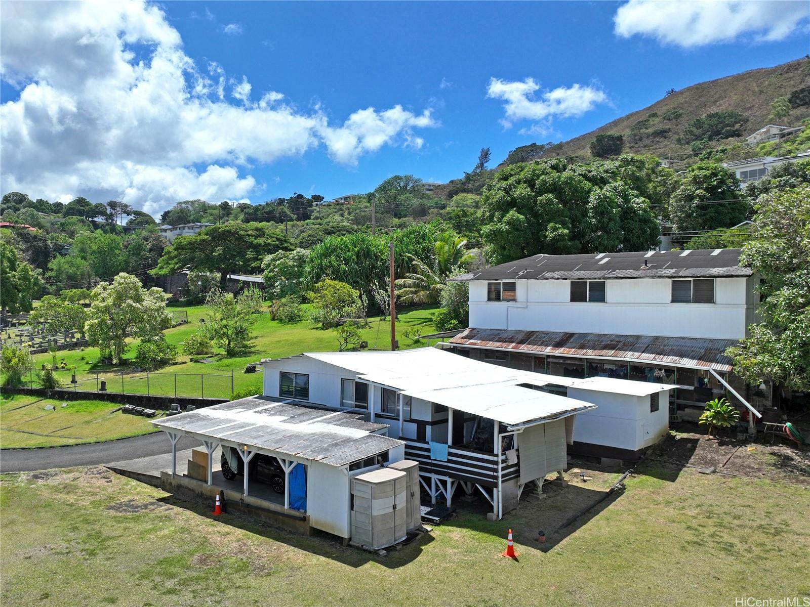 Property Photo:  322 Auwaiolimu Street  HI 96813 