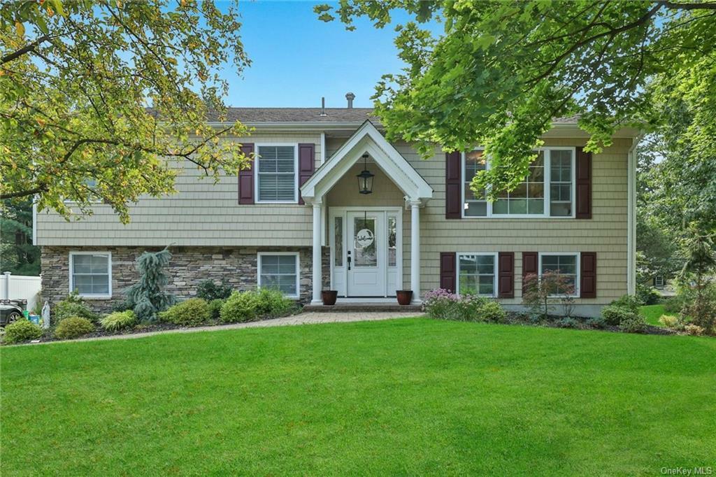 Property Photo:  115 Wildwood Drive  NY 10965 