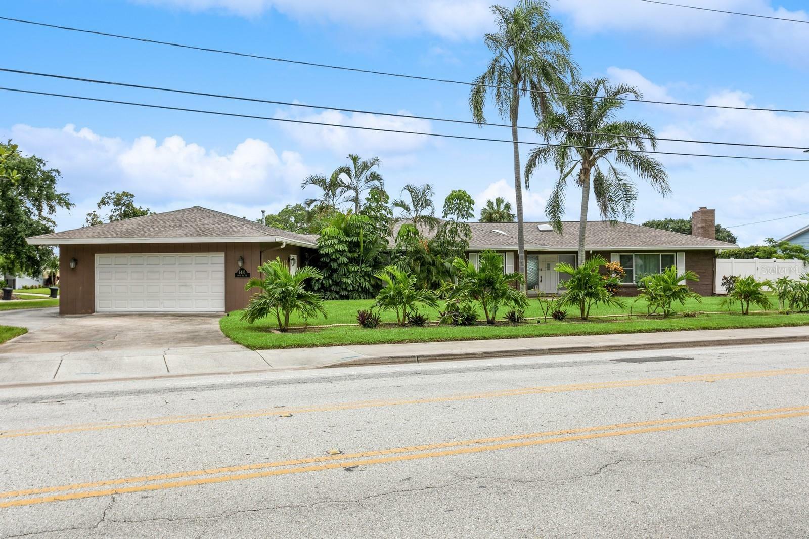 Property Photo:  1416 40th Avenue NE  FL 33703 