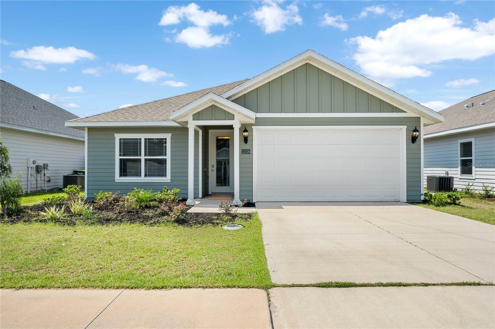 Property Photo: 12326 NW 159th Way FL 32615