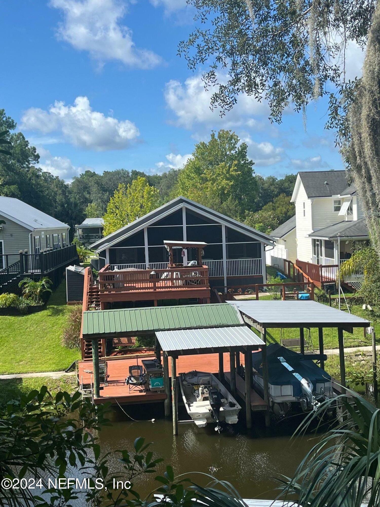 Property Photo: 291 Maxwell Drive FL 32193