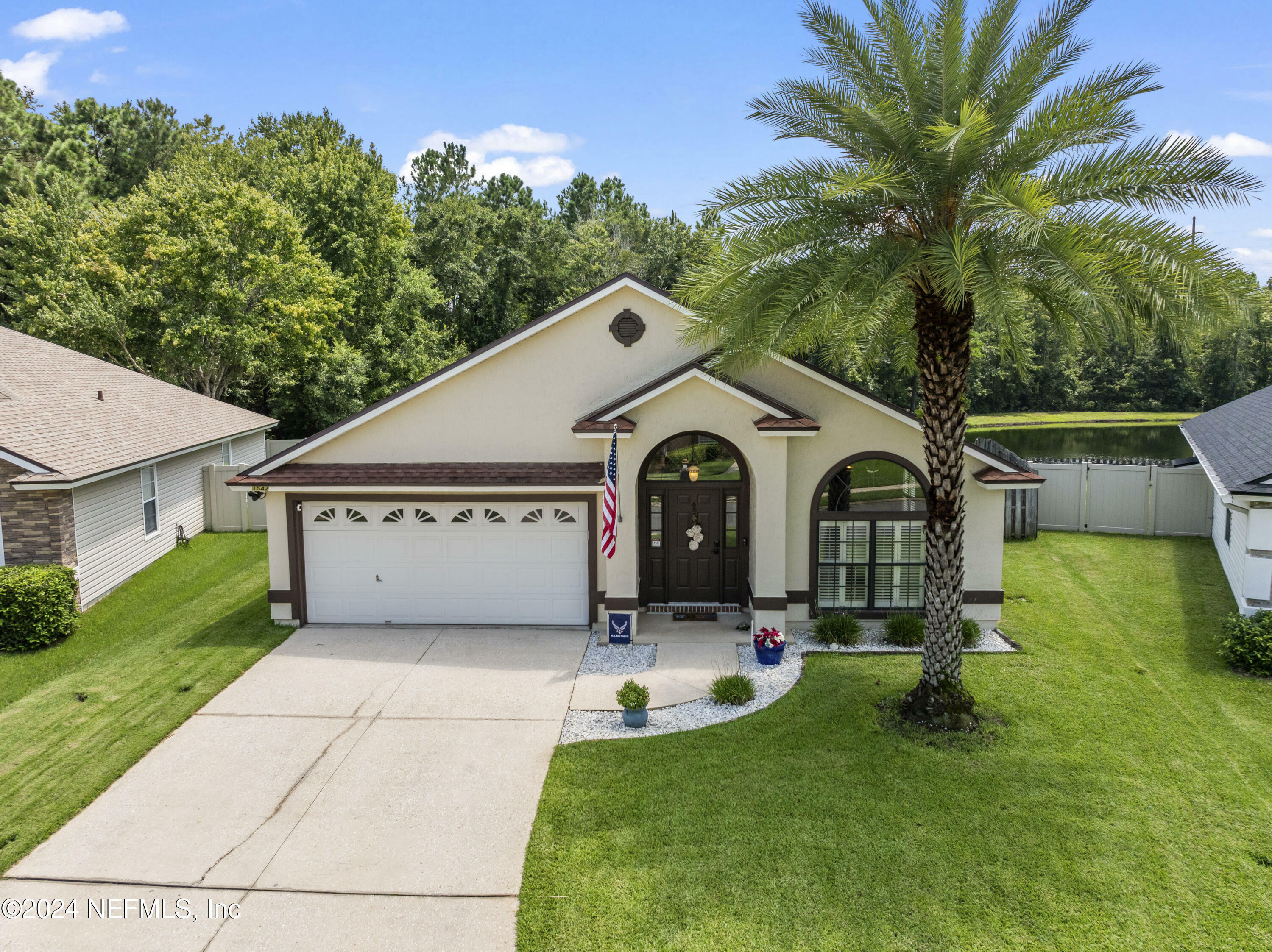 Property Photo:  1542 Roseberry Court  FL 32003 